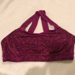 Lululemon heavy support